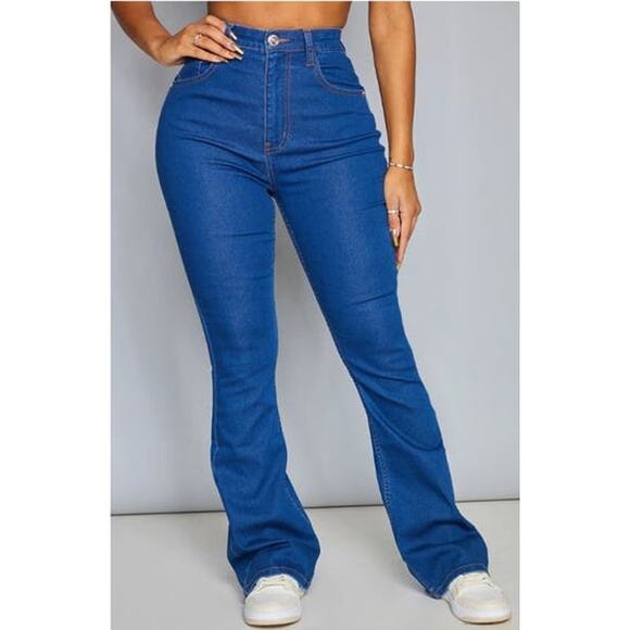 NEW PrettyLittleThing Flare Jean size 4 Mid Blue Wash Stretch Denim Casual Retro - Picture 1 of 11
